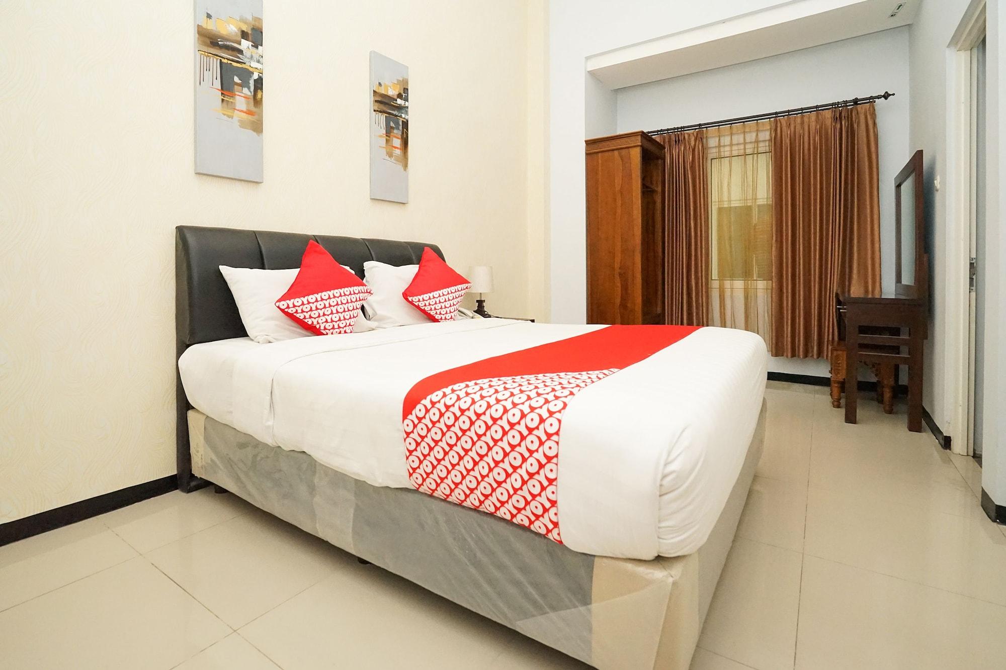 Oyo 282 Putri Utari Residence Malang Luaran gambar
