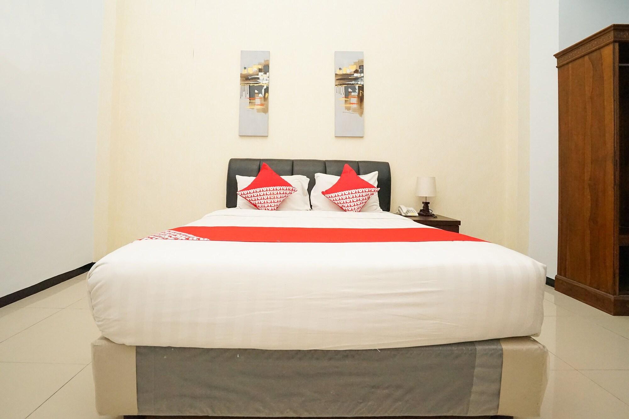 Oyo 282 Putri Utari Residence Malang Luaran gambar