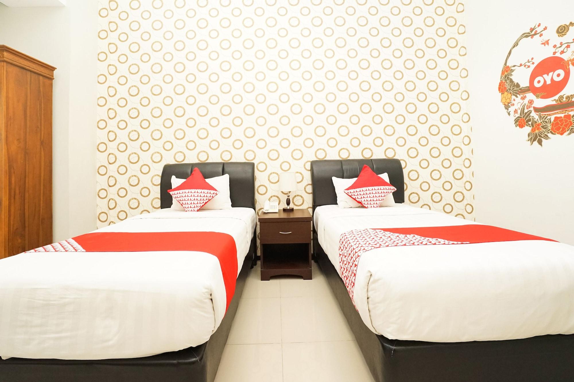 Oyo 282 Putri Utari Residence Malang Luaran gambar