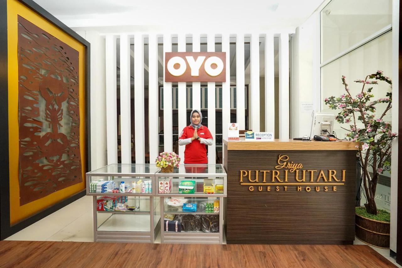Oyo 282 Putri Utari Residence Malang Luaran gambar