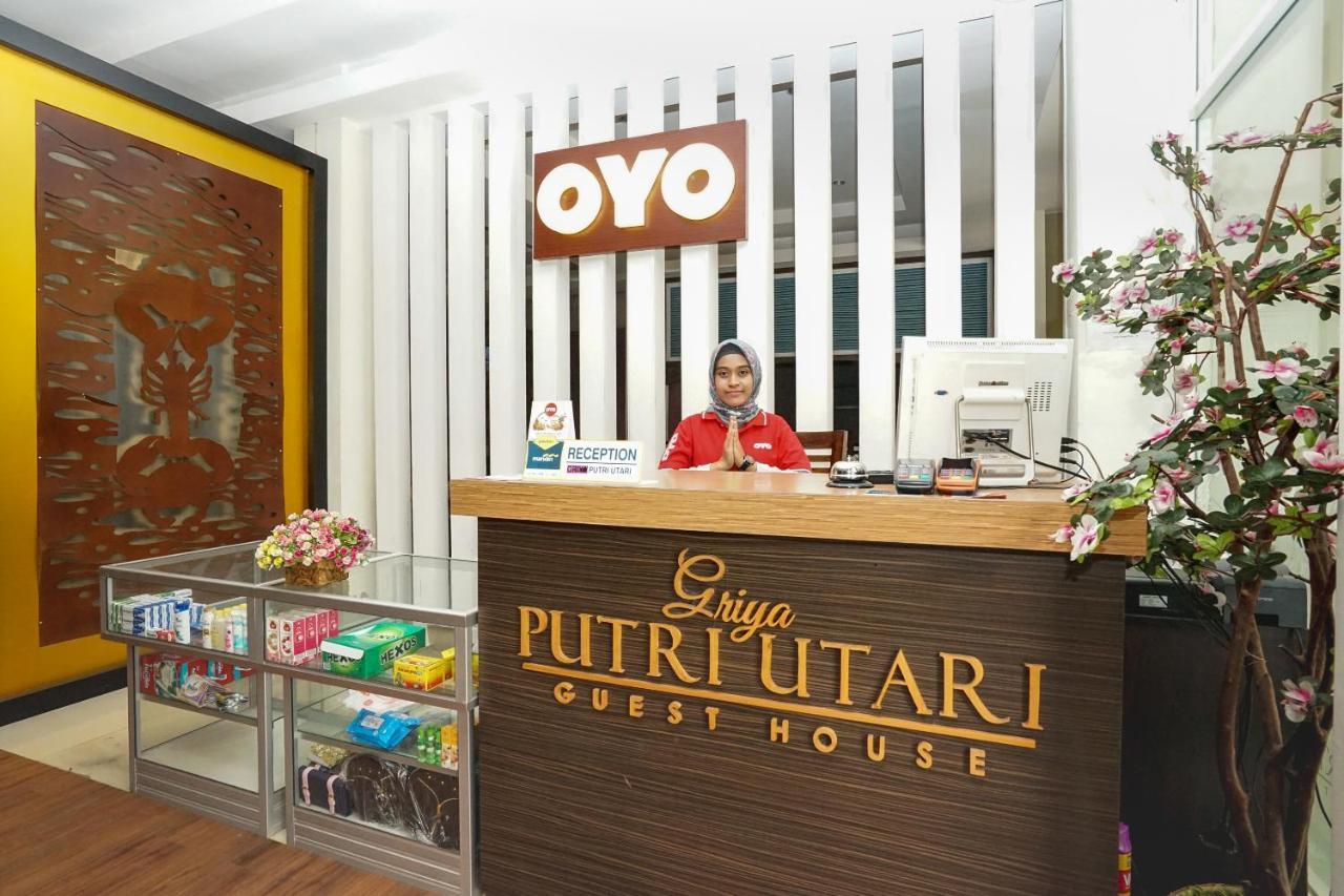 Oyo 282 Putri Utari Residence Malang Luaran gambar